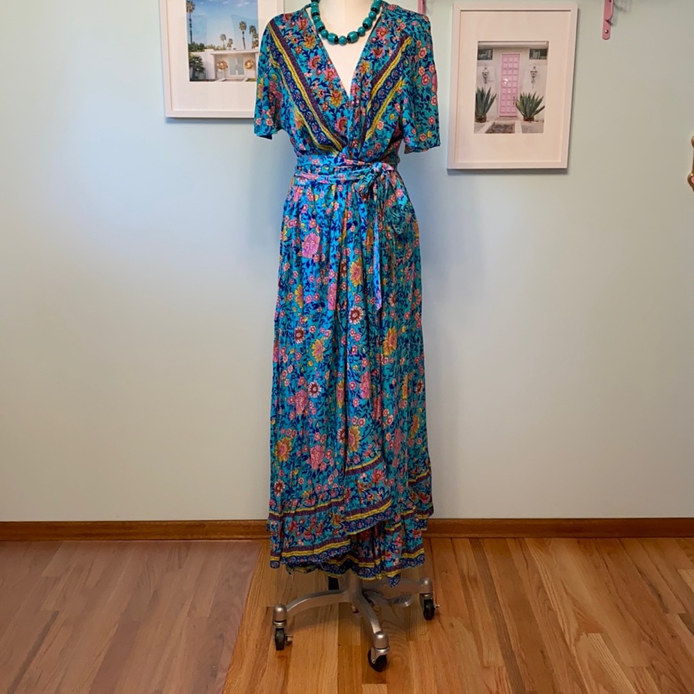 Floral maxi wrap dress 👗